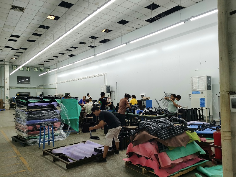 廣東某女子戒毒所生產車間選擇星科環?？照{冷風機