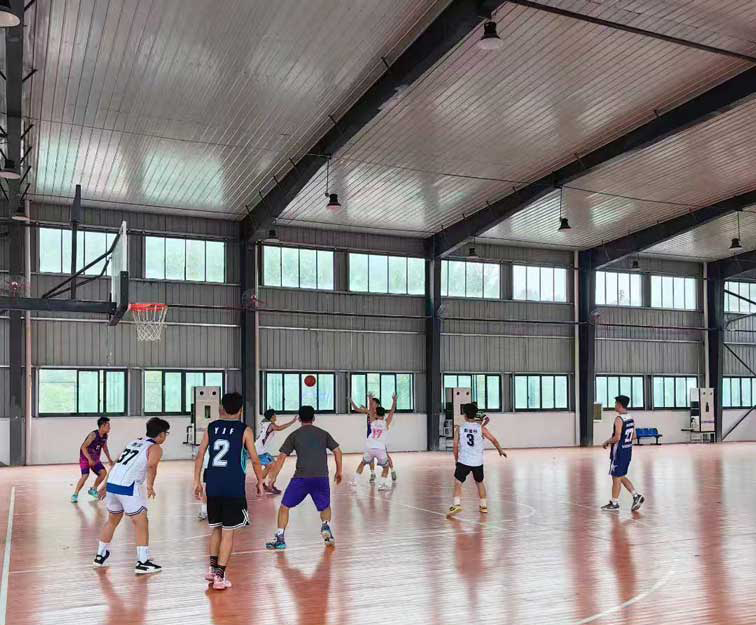 室內體育場館制冷降溫，應用蒸發冷省電空調-立柜射流空調